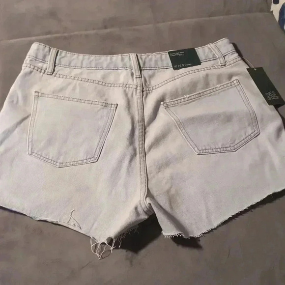 Wild fable super high Rise cutoff shorts size 10 - Picture 9 of 9